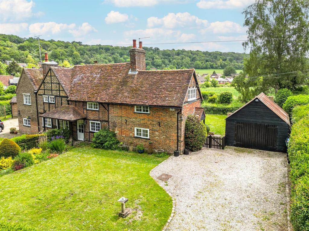 Station Road, Aldbury, Tring 2 bed semidetached house for sale £835,000