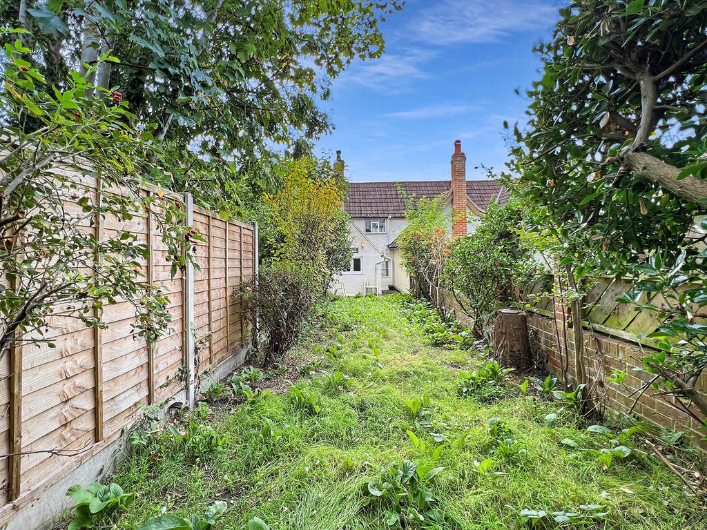 Head Lane, Great Cornard, Sudbury, CO10 1 bed cottage for sale £210,000