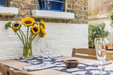 86a Hackford Road, London, SW9 0RG