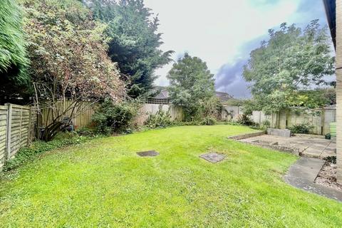 7 Black Lawn, Gillingham, SP8 4SD