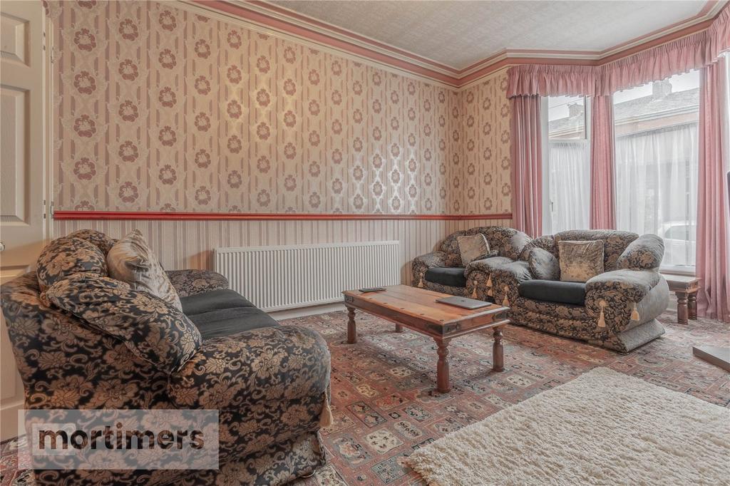 Leamington Road, Blackburn... 4 bed terraced house £199,995