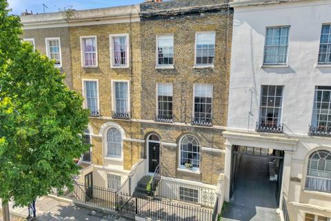 2 Edwin Street, Gravesend, DA12 1EH
