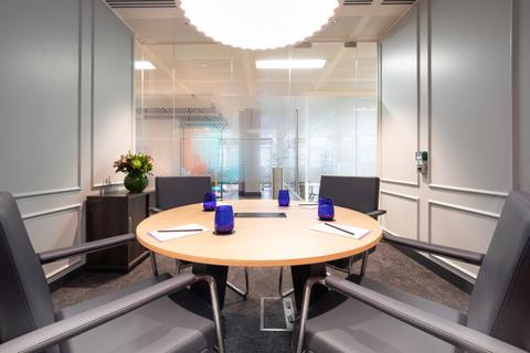 Serviced office to rent, London EC2M