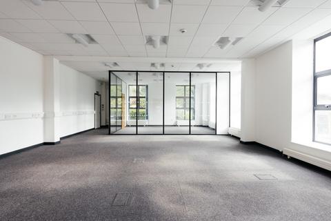 Office to rent, Bolton BL7