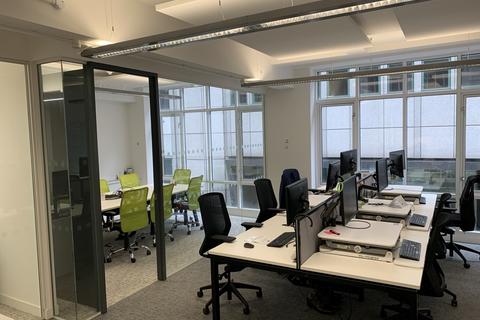 Office to rent, London EC3A