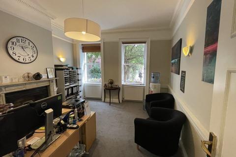 Office to rent, London WC1N