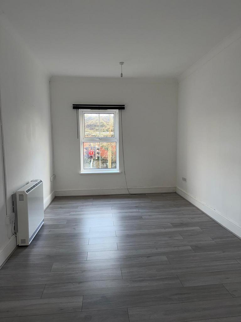 Apartment in Ammanford - View 5
