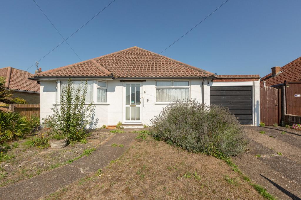 Kent Gardens, Birchington, CT7 3 bed detached bungalow for sale £375,000