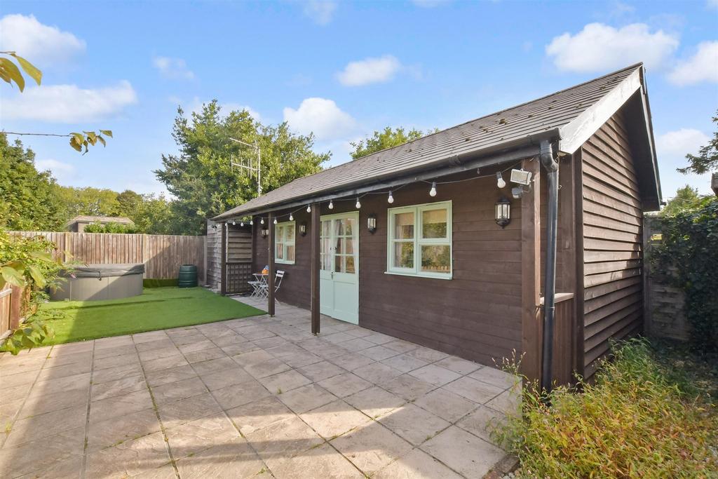 Workshop/Outbuildings