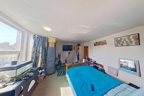 39 Beaconsfield Avenue, Dover, CT16 2LT
