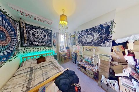 39 Beaconsfield Avenue, Dover, CT16 2LT