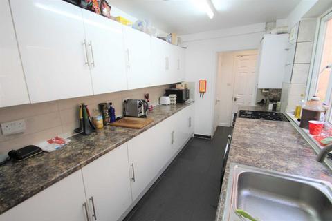6 bedroom terraced house to rent, Bullingdon Road, East Oxford *Student Property 2026*