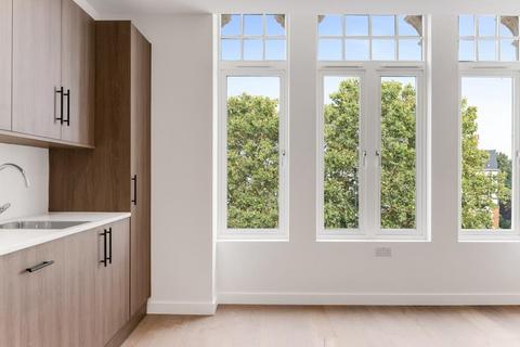 2 bedroom flat to rent, Parkview House, Green Lanes