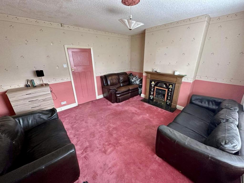 Moorcroft Crescent Preston PR2 6DP 3 bed semidetached house £850 pcm