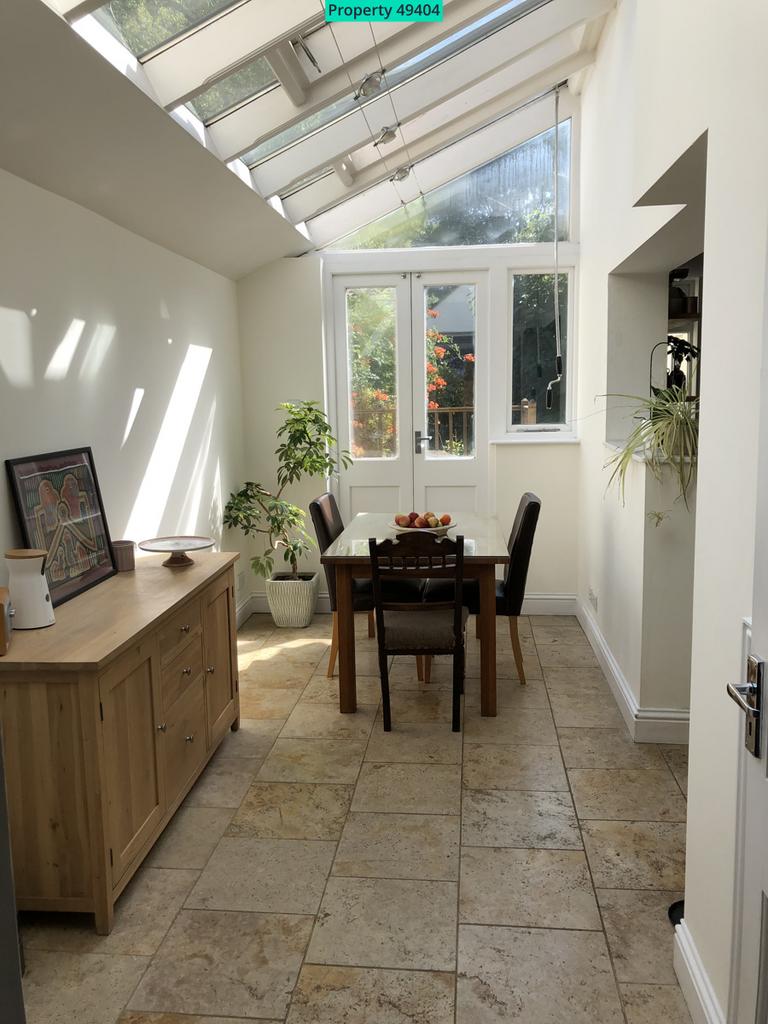 Kitchen diner