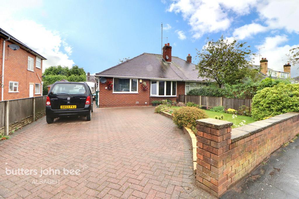 Poplar Drive, Alsager 2 bed semidetached bungalow for sale £220,000