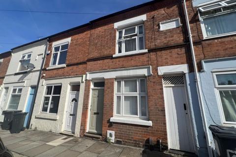 3 bedroom terraced house for sale, Wordsworth Road, Knighton Fields, LE2