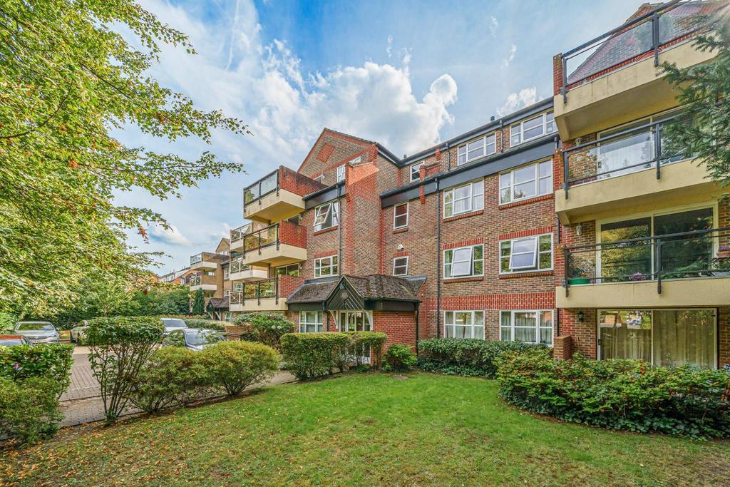 Park Road, Beckenham 2 bed flat £470,000