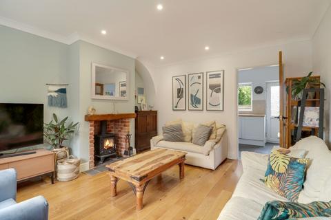 2 Shepherds Lane, Guildford, GU2 9SL