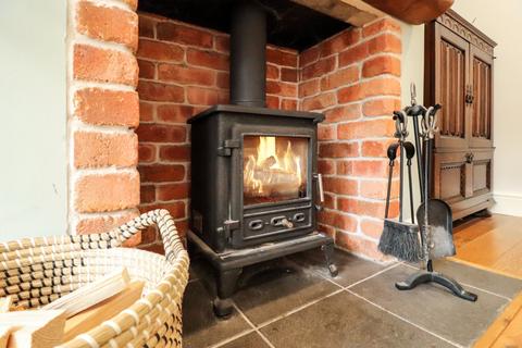 2 Shepherds Lane, Guildford, GU2 9SL