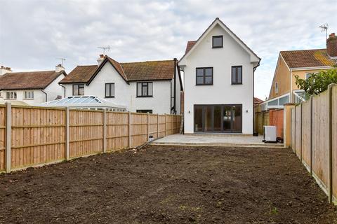 4 bedroom detached house for sale, Tennyson Road, Bognor Regis, West Sussex