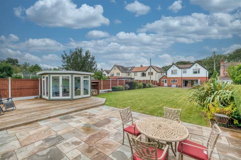 562 Birmingham Road, Lydiate Ash, Bromsgrove, B61 0HT