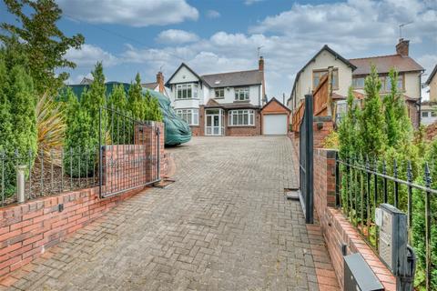 562 Birmingham Road, Lydiate Ash, Bromsgrove, B61 0HT