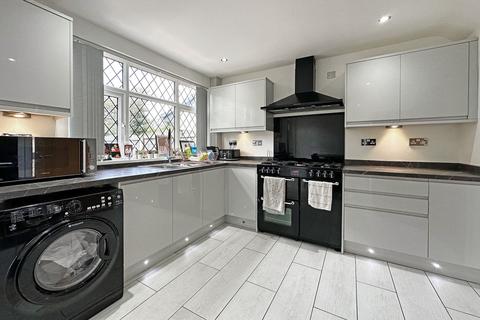 44 Dassett Road, Bentley Heath, Solihull, B93 8PE