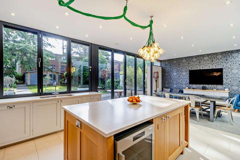 34 Love Lane, Pinner, HA5 3EX