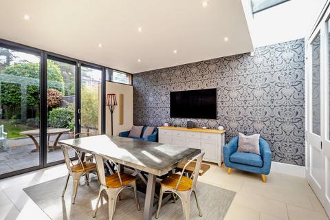 34 Love Lane, Pinner, HA5 3EX