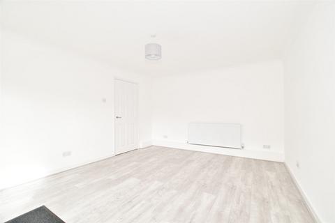 2 bedroom ground floor flat for sale, Newlands Crescent, East Grinstead, West Sussex