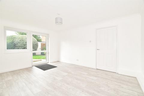 2 bedroom ground floor flat for sale, Newlands Crescent, East Grinstead, West Sussex