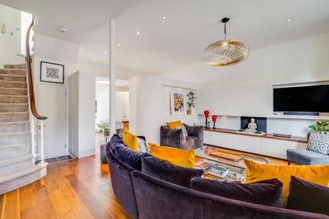 4 bedroom terraced house for sale, Rudall Crescent, Hampstead Village