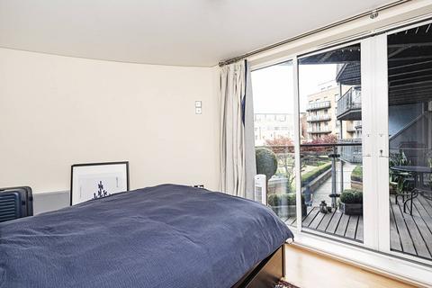 1 bedroom flat for sale, Owen Street, Angel, London, EC1V