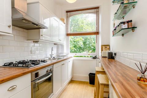 Flat 3, 6 Ridgway, London, SW19 4QN