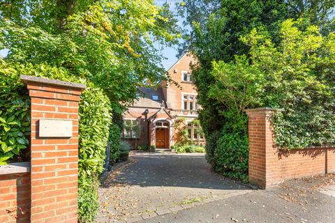 72 Arthur Road, London, SW19 7DS