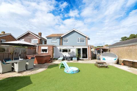 4 bedroom detached house for sale, Pinewood Road, Hordle, Lymington, Hampshire, SO41