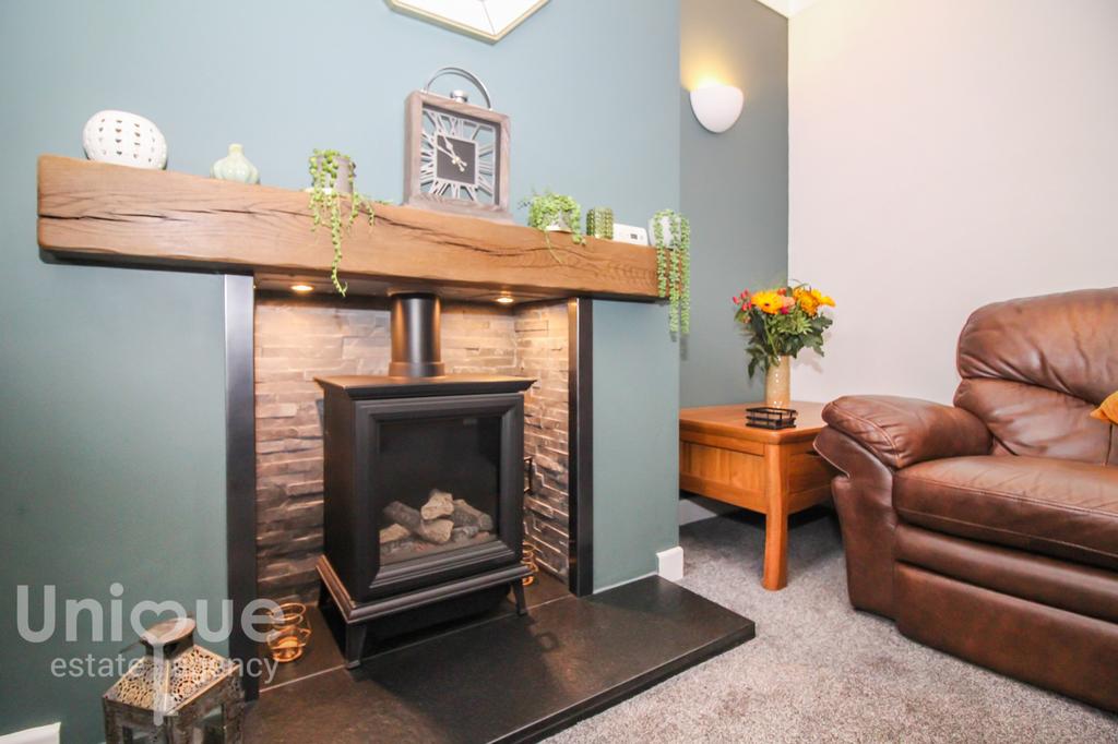 Banbury Road, Lytham St. Annes, FY8 3 bed semidetached house £240,000