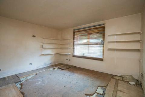 8 Butterfield Close, Twickenham, TW1 1DX