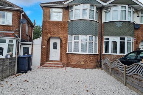 3 bedroom semi-detached house to rent, Coleraine Road, Birmingham B42