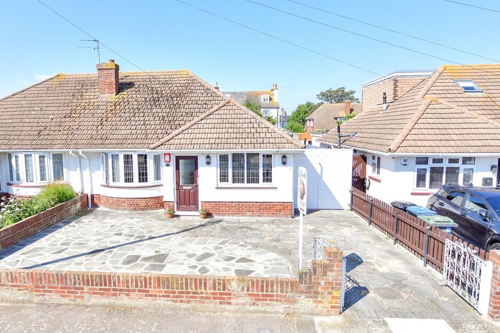 Warren Drive, Broadstairs, Kent 2 bed semidetached bungalow for sale £375,000