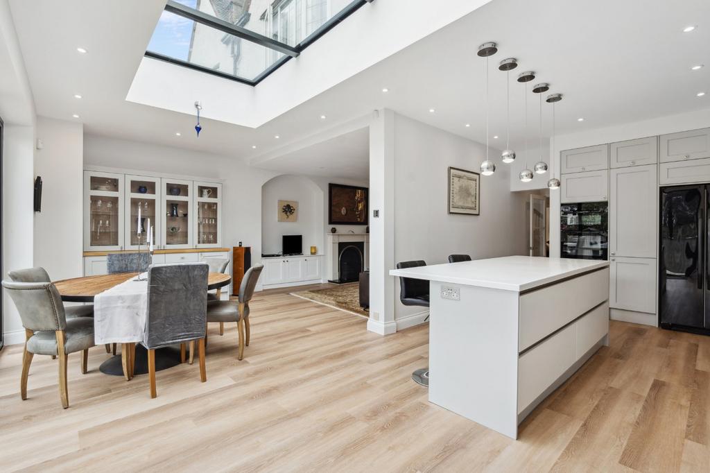 Ellerton Road, London, SW18 4 bed terraced house £1,800,000