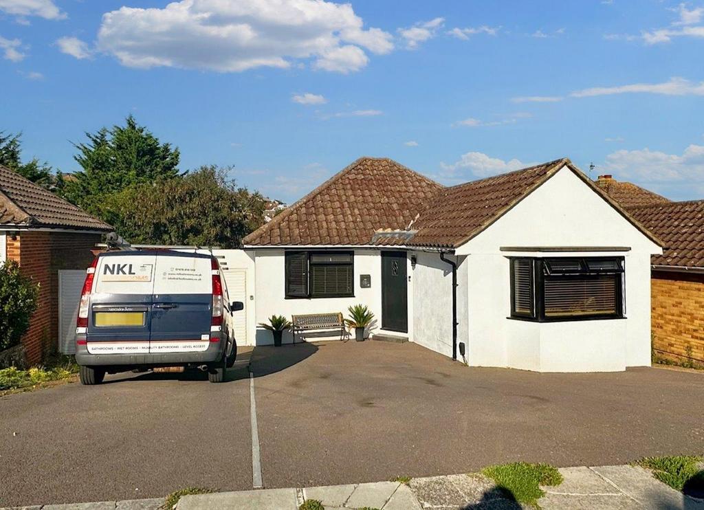 Lustrells Close, Saltdean BN2 3 bed detached house for sale £600,000