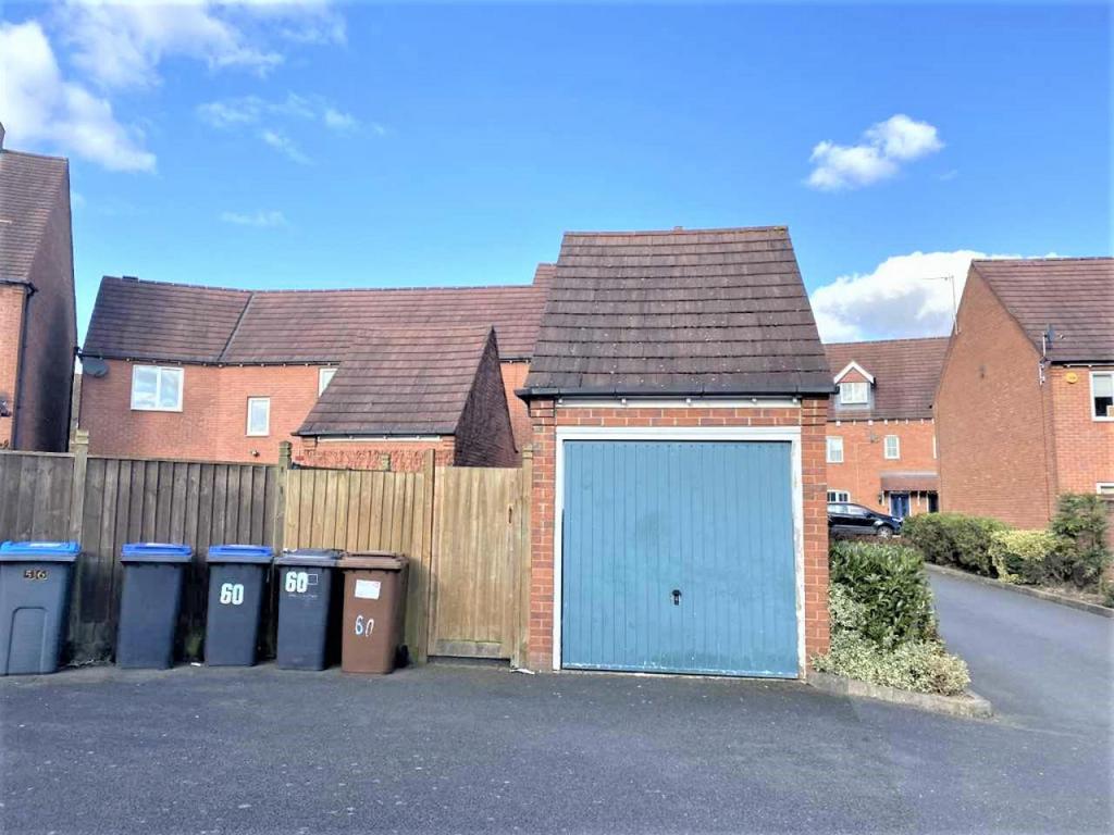 Applebees Meadow, Hinckley LE10 3 bed semidetached house £975 pcm (£