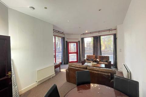 4 bedroom end of terrace house to rent, Shacklewell Lane, Hackney, E8