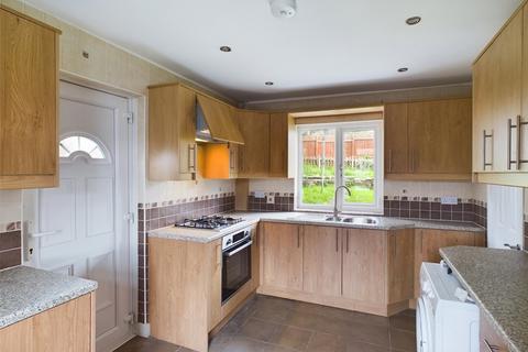 2 bedroom semi-detached house to rent, Albert Avenue, Shipley, West Yorkshire, BD18