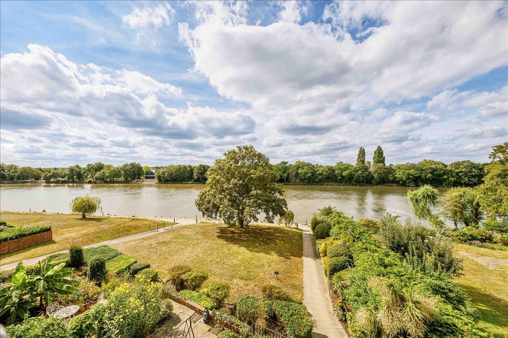 Chiswick Quay, Hartington Road, London, W4 4 bed house for sale £