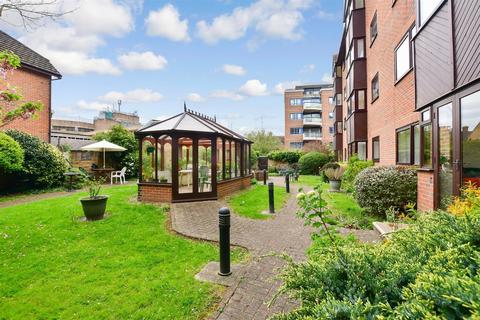 1 bedroom flat for sale, Whytecliffe Road South, Purley, Surrey