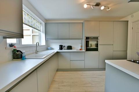19 Callaley Avenue, Whickham, Newcastle Upon Tyne, NE16 5YR