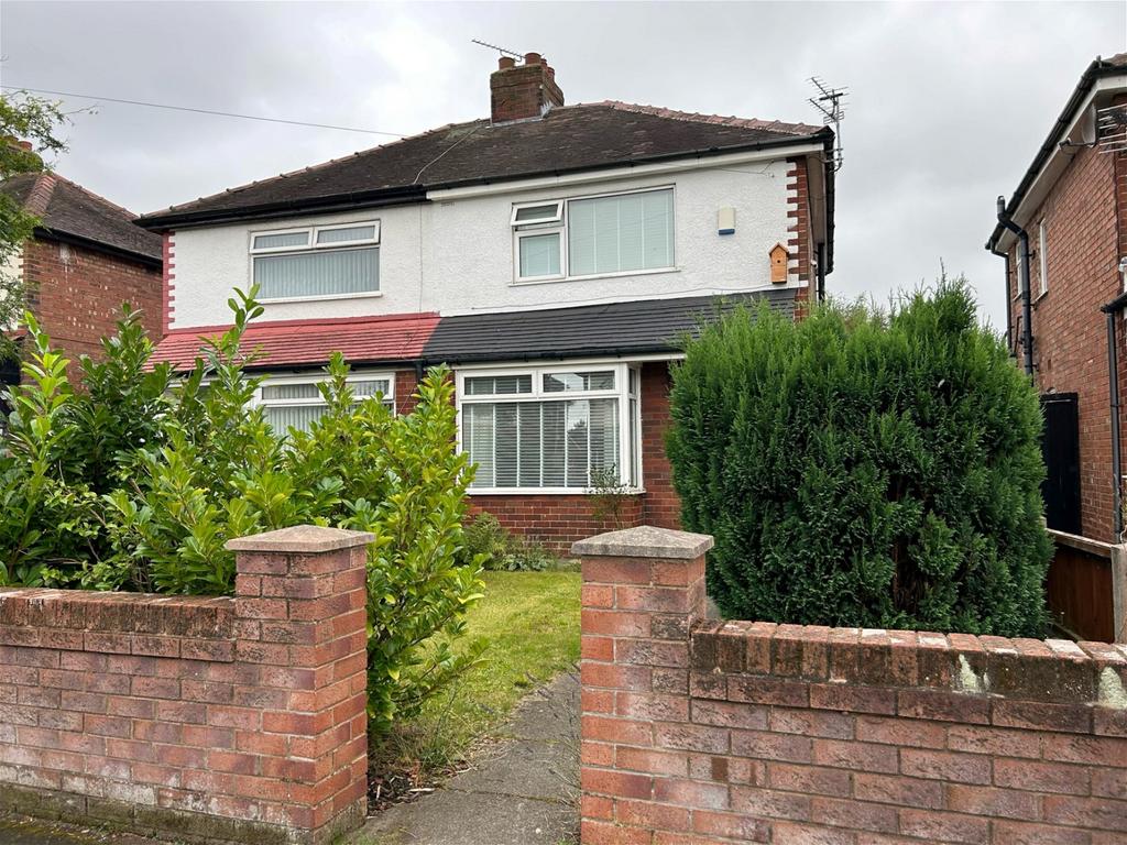 Calder Avenue, Ormskirk, Lancashire 2 bed semidetached house £225,000